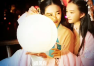 二个小姐姐的故事,两位小姐姐的励志故事